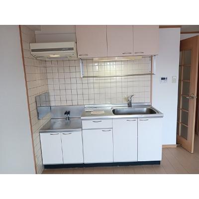ラヴィアンローズＢ 302【管理NO：1-011058702-03020】 ★家具家電は申し込み後に搬入します★の物件写真3