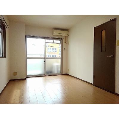 アーバンパレス 202【管理NO：1-004580001-02020】 ★家具家電は申し込み後に搬入します 2026年08月中旬入居可能の物件写真2