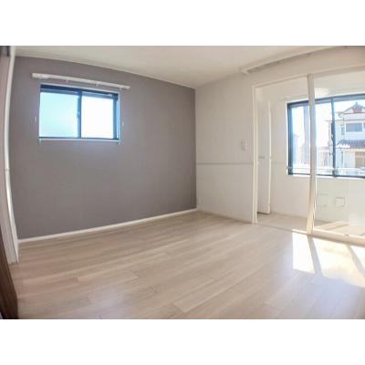 カーサⅤ 101【管理NO：1-027810001-01010】 ★家具家電は申し込み後に搬入しますの物件写真2