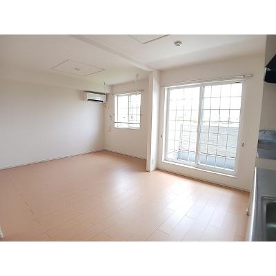 セレーノドゥーエ 203【管理NO：1-018536401-02030】 ★家具家電は申し込み後に搬入します★の物件写真2