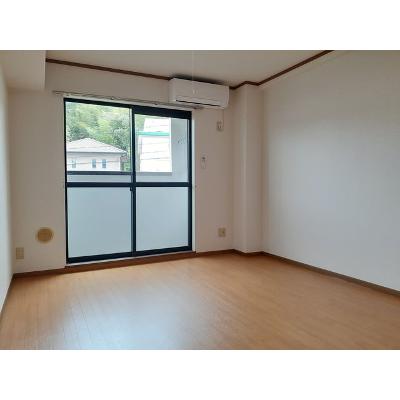 シャローゼ２ 106【管理NO：1-010229402-01050】 ★家具家電は申し込み後に搬入します★の物件写真2