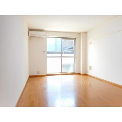 バイオレット 102【管理NO：1-013717201-01020】 ★家具家電は申し込み後に搬入しますの物件写真2