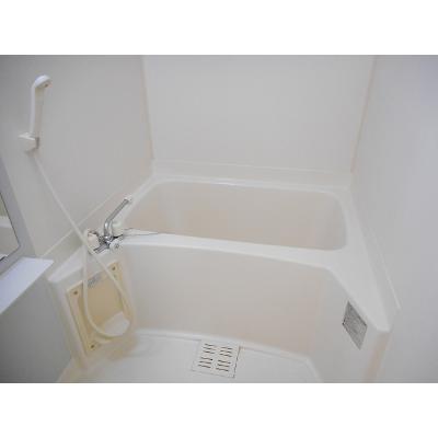 バイオレット 102【管理NO：1-013717201-01020】 ★家具家電は申し込み後に搬入しますの物件写真4