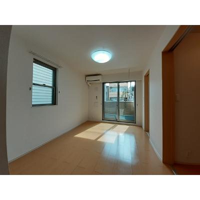 サニーアベニュー 101【管理NO：1-018119501-01010】 ★家具家電は申し込み後に搬入します★の物件写真2