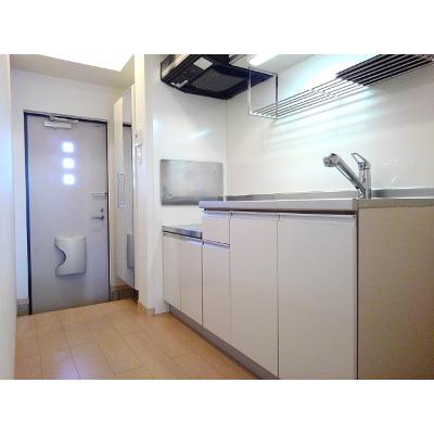 プリマヴェーラ 101【管理NO：1-016925801-01010】 ★家具家電は申し込み後に搬入します★の物件写真3