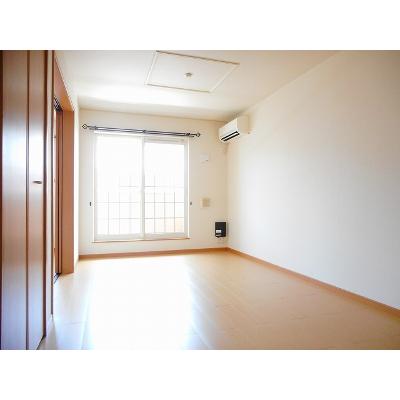 ティンカーベル 202【管理NO：1-015340501-02020】 ★家具家電は申し込み後に搬入します★の物件写真2