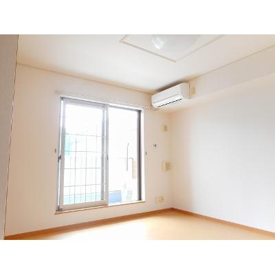 ヴィアーレ 203【管理NO：1-014724401-02030】 ★家具家電は申し込み後に搬入します★の物件写真2