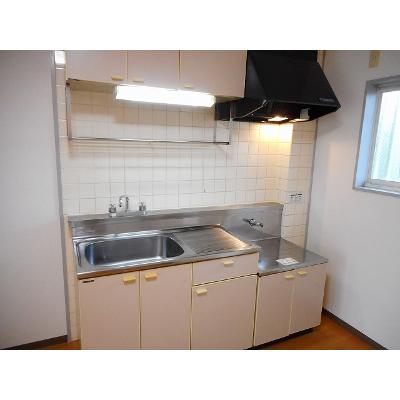 ユーハウス 102【管理NO：1-005592001-01020】 ★家具家電は申し込み後に搬入します★の物件写真3