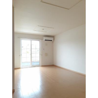 コンフォート長谷川園 101【管理NO：1-016323601-01010】 2026年07月中旬入居可能の物件写真2