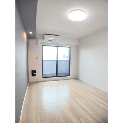 ヒカルサ　小牧田県イースト 303【管理NO：1-028450401-03030】 ★家具家電は申し込み後に搬入します★の物件写真2