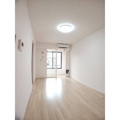 ヴァーチュ葵 105【管理NO：1-028415101-01040】 ★家具家電は申し込み後に搬入します★の物件写真2