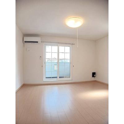 エアリーゴウドⅡ 202【管理NO：1-016265402-02020】 ★家具家電は申し込み後に搬入しますの物件写真2