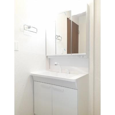 apartment 愛知県愛西市諸桑町郷城９３番地 

↓地図はこちらから