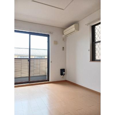グランツＢ 101【管理NO：1-015438902-01010】 ★家具家電は申し込み後に搬入しますの物件写真2