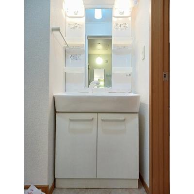グランツＢ 101【管理NO：1-015438902-01010】 ★家具家電は申し込み後に搬入しますの物件写真6