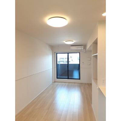 ファスファラス 203【管理NO：1-026848301-02030】 ★家具家電は申し込み後に搬入しますの物件写真2