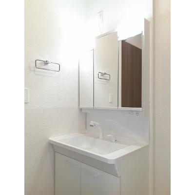 apartment 愛知県愛西市諸桑町郷城９３番地 

↓地図はこちらから