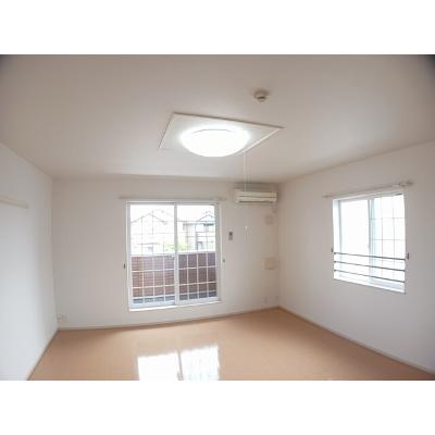 ラ・ヴィータⅡ 202【管理NO：1-017299601-02020】 ★家具家電は申し込み後に搬入します★の物件写真2