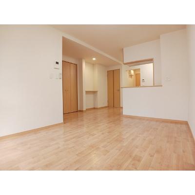 エターナルライフ 102【管理NO：1-099425401-01020】 ★家具家電は申し込み後に搬入しますの物件写真2