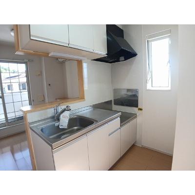 サニーレジデンス　２号館 201【管理NO：1-020036801-02010】 ★家具家電は申し込み後に搬入しますの物件写真3
