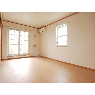 アンソレイエ 201【管理NO：1-012623001-02010】 ★家具家電は申し込み後に搬入します 2026年07月上旬入居可能の物件写真2