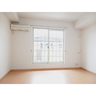 グラシアス 203【管理NO：1-016318601-02030】 ★家具家電は申し込み後に搬入しますの物件写真2