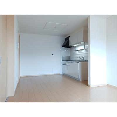 ローレル　コート 205【管理NO：1-015943401-02040】 ★家具家電は申し込み後に搬入します★の物件写真2