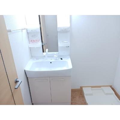 ローレル　コート 205【管理NO：1-015943401-02040】 ★家具家電は申し込み後に搬入します★の物件写真6