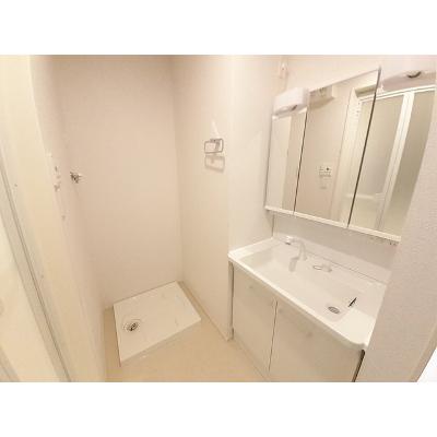 グロリアス丸野 102【管理NO：1-027329601-01020】 ★家具家電は申し込み後に搬入します 2026年08月下旬入居可能の物件写真6