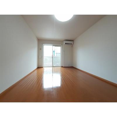 Ｌａ　Ｖｉｄａ 102【管理NO：1-014816501-01020】 ★家具家電は申し込み後に搬入します★の物件写真2