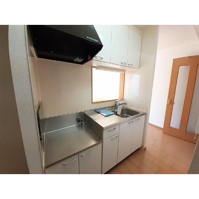 グロワール 101【管理NO：1-014443601-01010】 ★家具家電は申し込み後に搬入しますの物件写真3