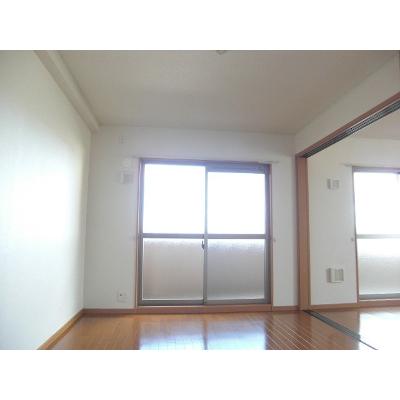 グラシエ 405【管理NO：1-014338201-04040】 ★家具家電は申し込み後に搬入します 2026年07月下旬入居可能の物件写真2
