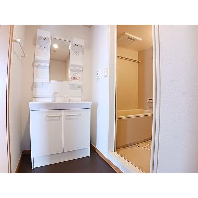 グラシエ 405【管理NO：1-014338201-04040】 ★家具家電は申し込み後に搬入します★の物件写真6