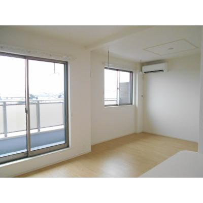 ヴォワール 205【管理NO：1-022053301-02040】 ★家具家電は申し込み後に搬入します 2026年07月下旬入居可能の物件写真2