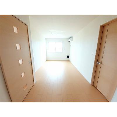 プレッソ 101【管理NO：1-018873001-01010】 ★家具家電は申し込み後に搬入します 2026年07月中旬入居可能の物件写真2