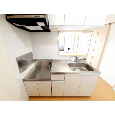 ピースクローバーⅡ 202【管理NO：1-017501902-02020】 ★家具家電は申し込み後に搬入しますの物件写真3