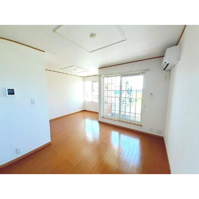 Ｒ・Ｓ・Ｔ　Ⅰ 201【管理NO：1-013157401-02010】 ★家具家電は申し込み後に搬入します★の物件写真2