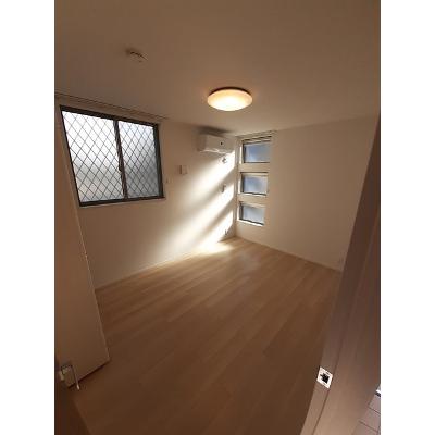 タカヴィレ 102【管理NO：1-027483501-01020】 ★家具家電は申し込み後に搬入します★ ★2026年08月中旬入居可能★の物件写真2