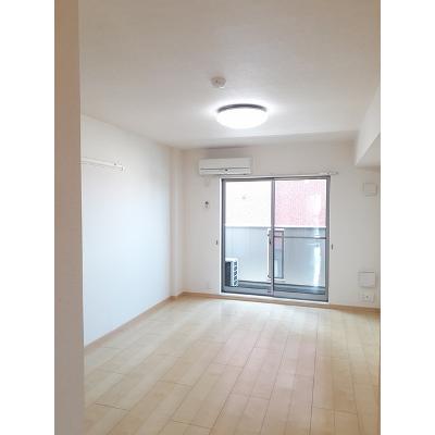 セントレ青山 303【管理NO：1-018756201-03030】 ★家具家電は申し込み後に搬入します★の物件写真2