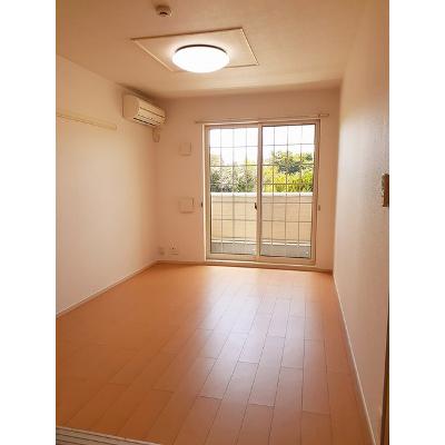 カーサ尾城 102【管理NO：1-017268301-01020】 ★家具家電は申し込み後に搬入します★の物件写真2