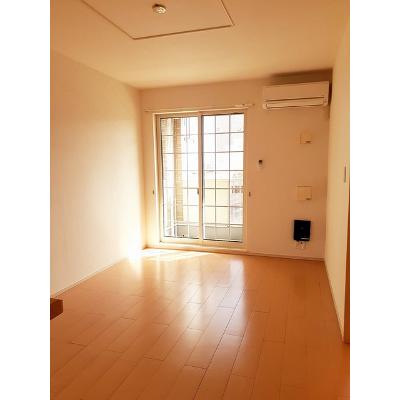 イリーデ・カーサ 102【管理NO：1-015959501-01020】 ★家具家電は申し込み後に搬入しますの物件写真2