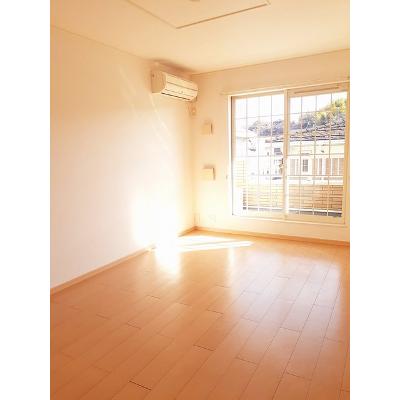 エアリーヒルⅡ 201【管理NO：1-015689402-02010】 ★家具家電は申し込み後に搬入しますの物件写真2