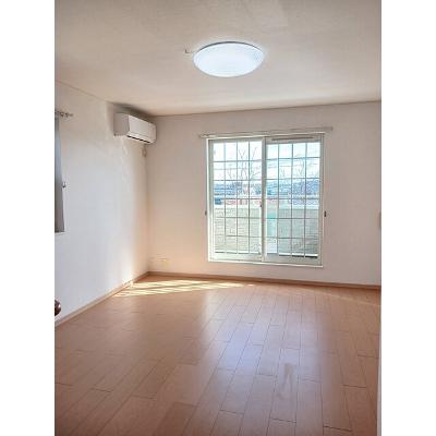 モデルノ　デーア 101【管理NO：1-015572401-01010】 ★家具家電は申し込み後に搬入します★の物件写真2