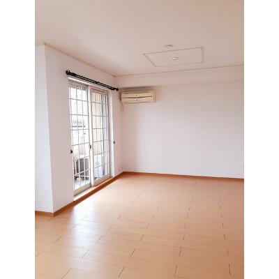 ジェルメⅠ 102【管理NO：1-014677701-01020】 ★家具家電は申し込み後に搬入しますの物件写真2