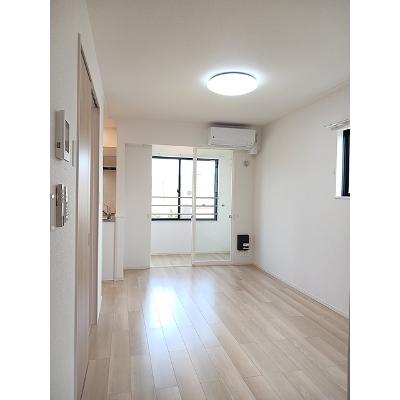 ルークス 205【管理NO：1-028585701-02040】 ★家具家電は申し込み後に搬入しますの物件写真2