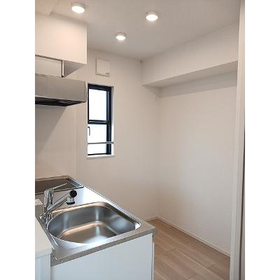 ルークス 201【管理NO：1-028585701-02010】 ★家具家電は申し込み後に搬入しますの物件写真3