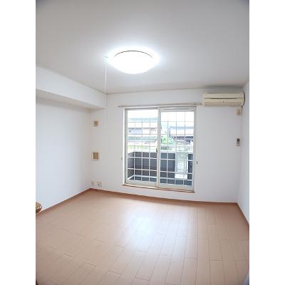 コルソプレッソ 202【管理NO：1-014886601-02020】 ★家具家電は申し込み後に搬入します★の物件写真2