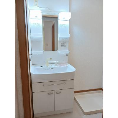 カサブランカ　リリーⅡ 102【管理NO：1-014560202-01020】 ★家具家電は申し込み後に搬入しますの物件写真6