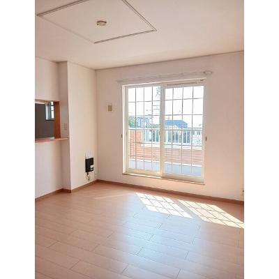 メゾン　ラダ－ 202【管理NO：1-014558701-02020】 ★家具家電は申し込み後に搬入しますの物件写真2