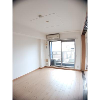 イーメゾンズ豊倉 208【管理NO：1-012740301-02070】 ★家具家電は申し込み後に搬入しますの物件写真2